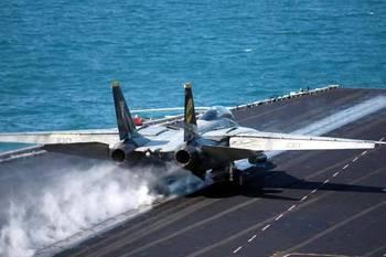 国产航母起飞视频高清版,高清版震撼呈现，大国重器展翅腾飞